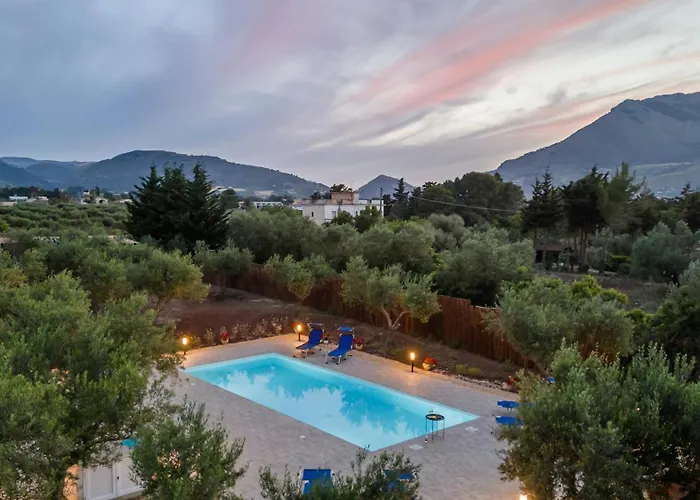 Casa Jo - A 5 Minuti Dalla Con Piscina